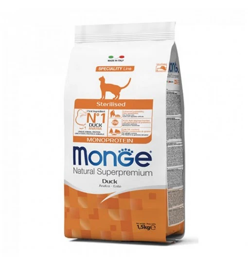 Monge Natural Adult Sterilized all'Anatra - Crocchette Gatti, 1,5 kg
